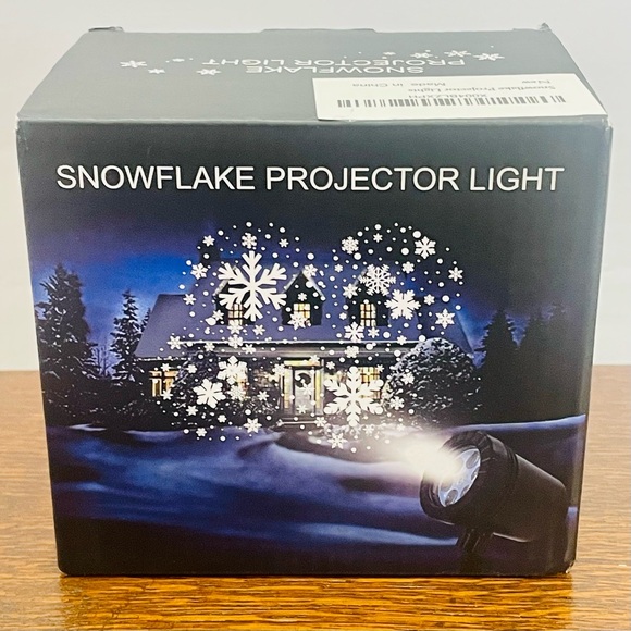 NIB Snowflake LED Light Projector - Picture 7 of 7